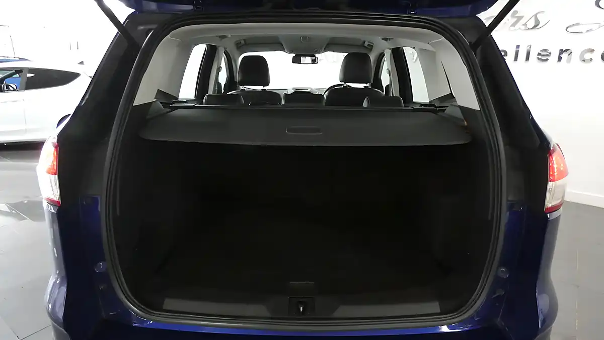 Used 2016 Ford Kuga Titanium Sport Blue - Interior and Exterior details 4