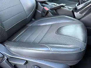 Used 2016 Ford Kuga Titanium Sport Frozen White - Interior and Exterior details 10