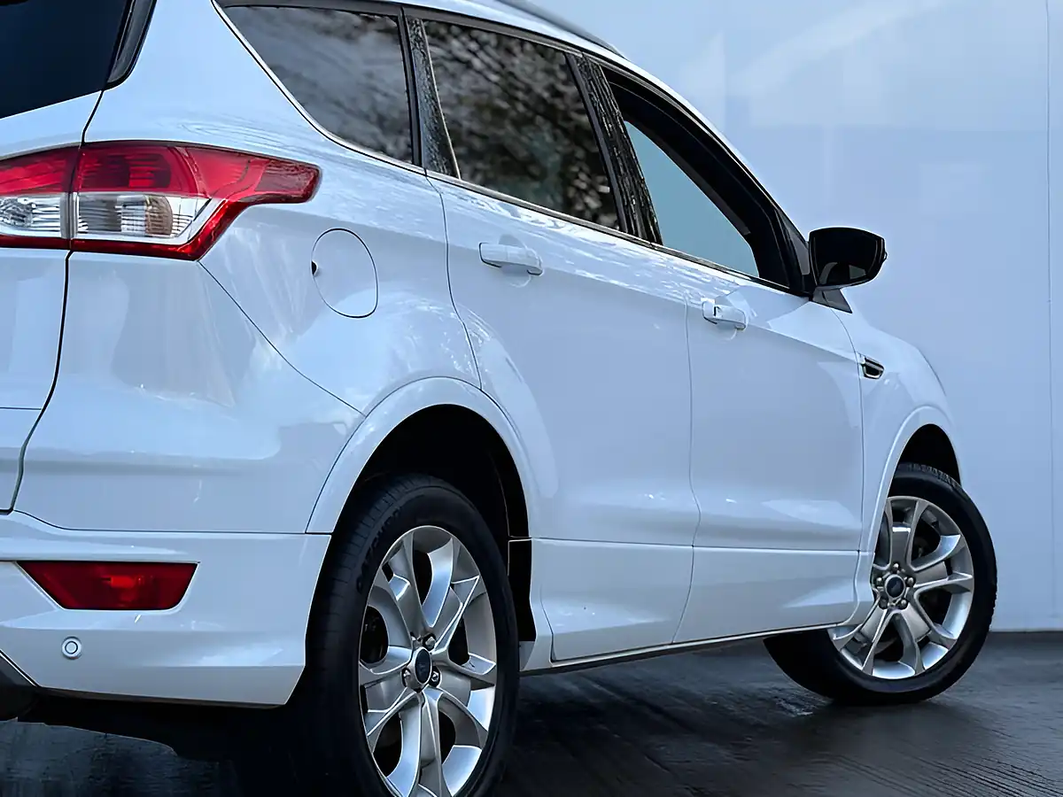 Used 2016 Ford Kuga Titanium Sport Frozen White - Interior and Exterior details 13