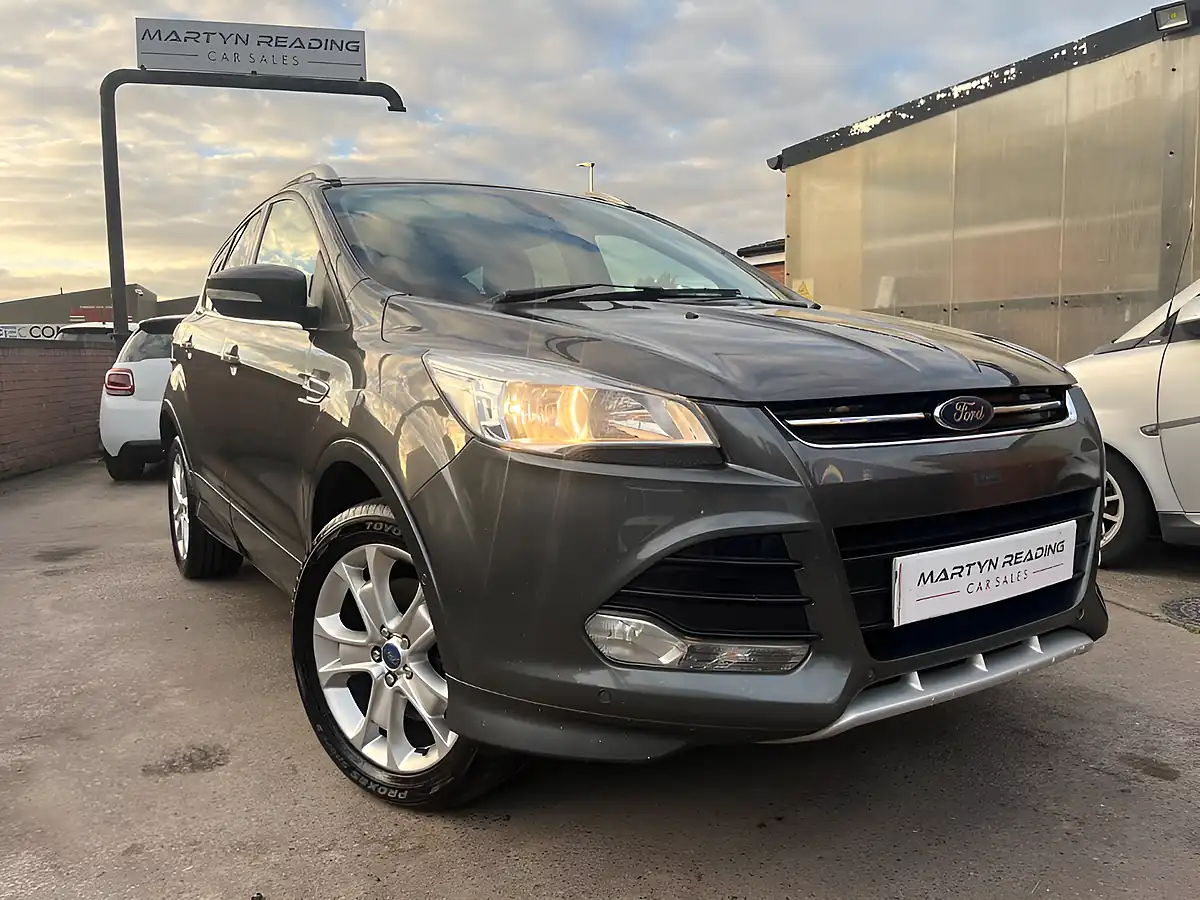 Used 2016 Ford Kuga Titanium Sport Grey - Front View