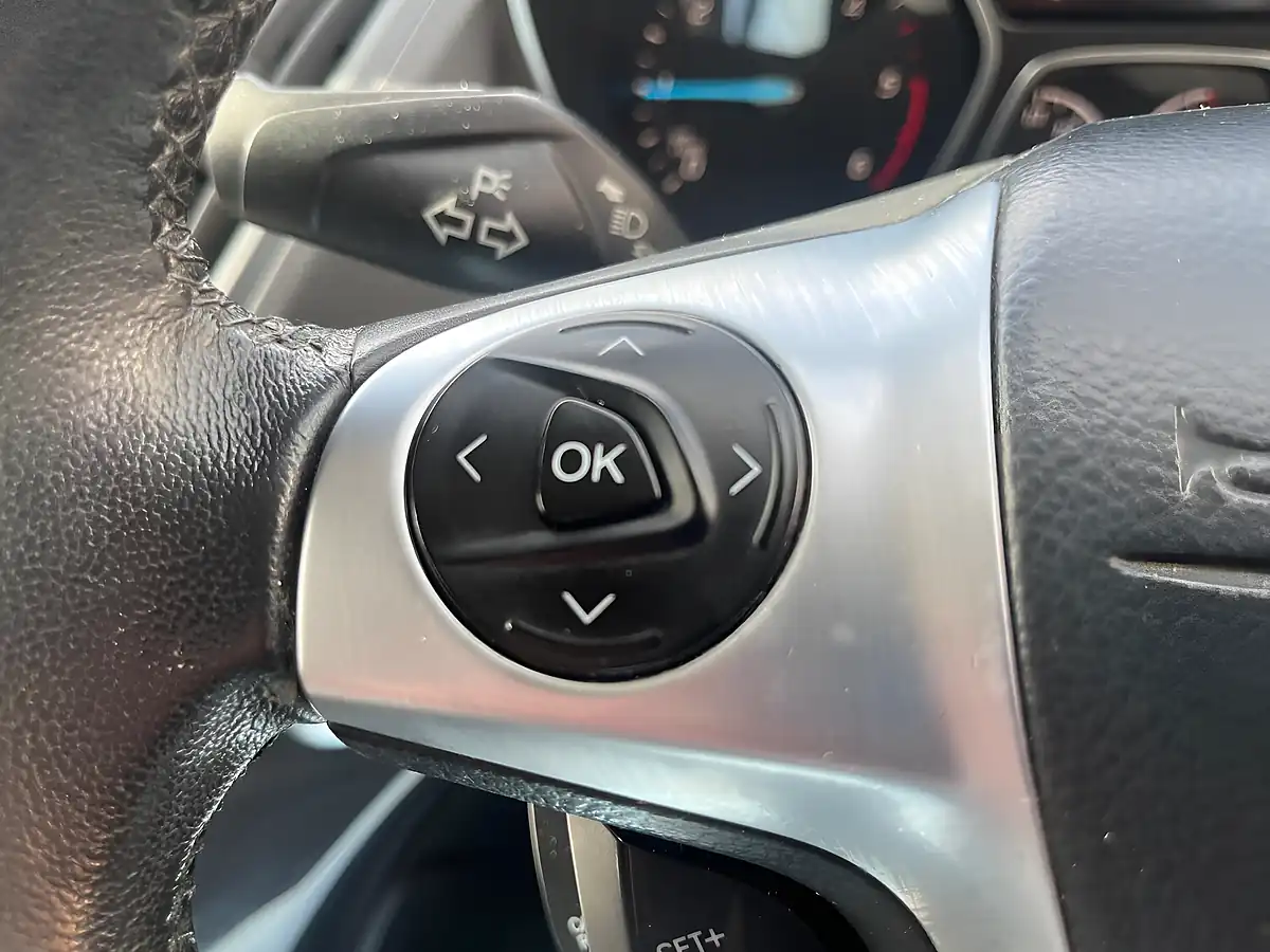 Used 2016 Ford Kuga Titanium Sport Grey - Interior and Exterior details 9