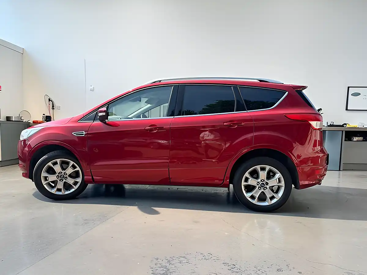 Used 2016 Ford Kuga Titanium Sport Red - Interior and Exterior details 3