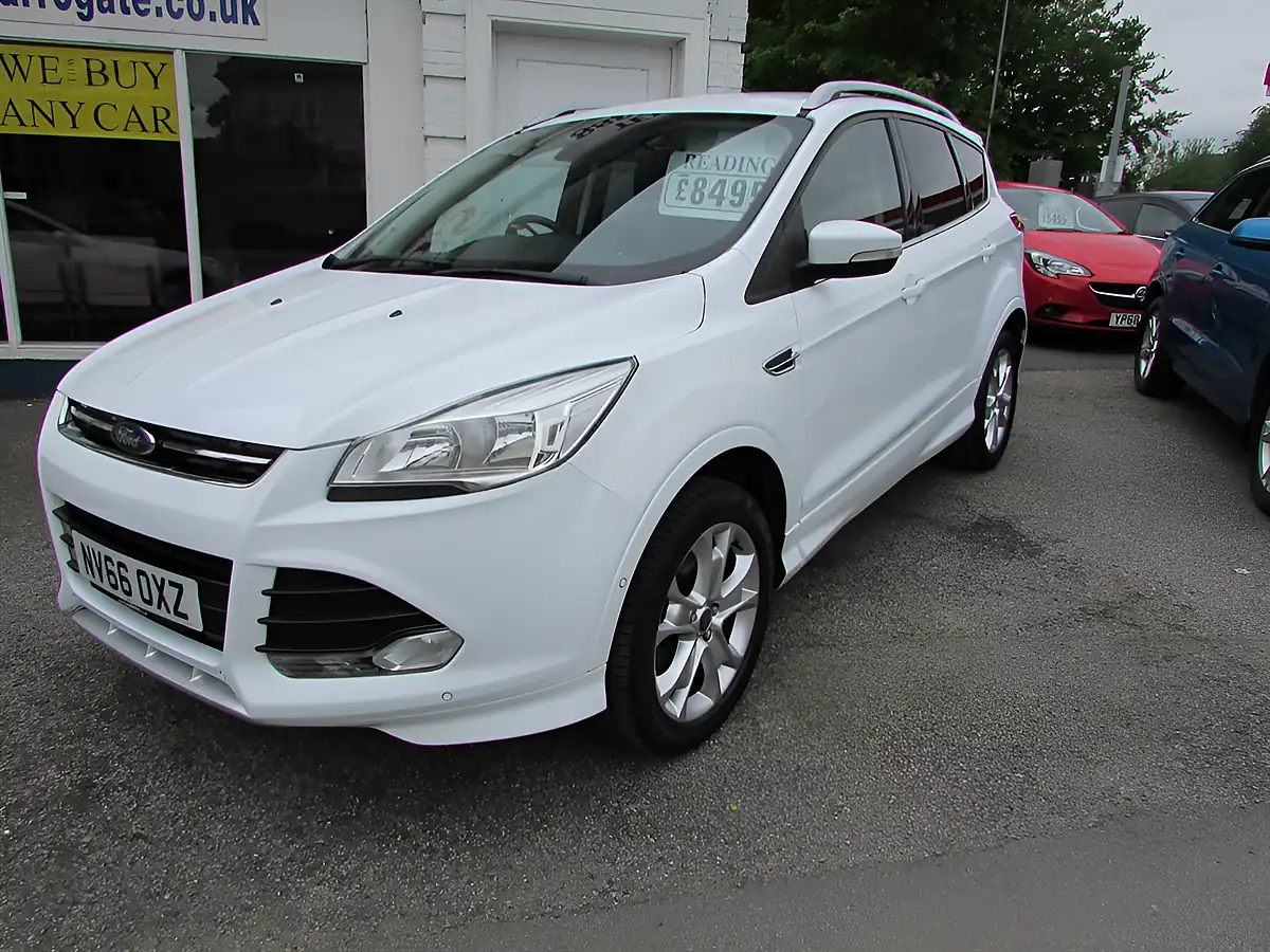 Used 2016 Ford Kuga Titanium Sport White - Front View