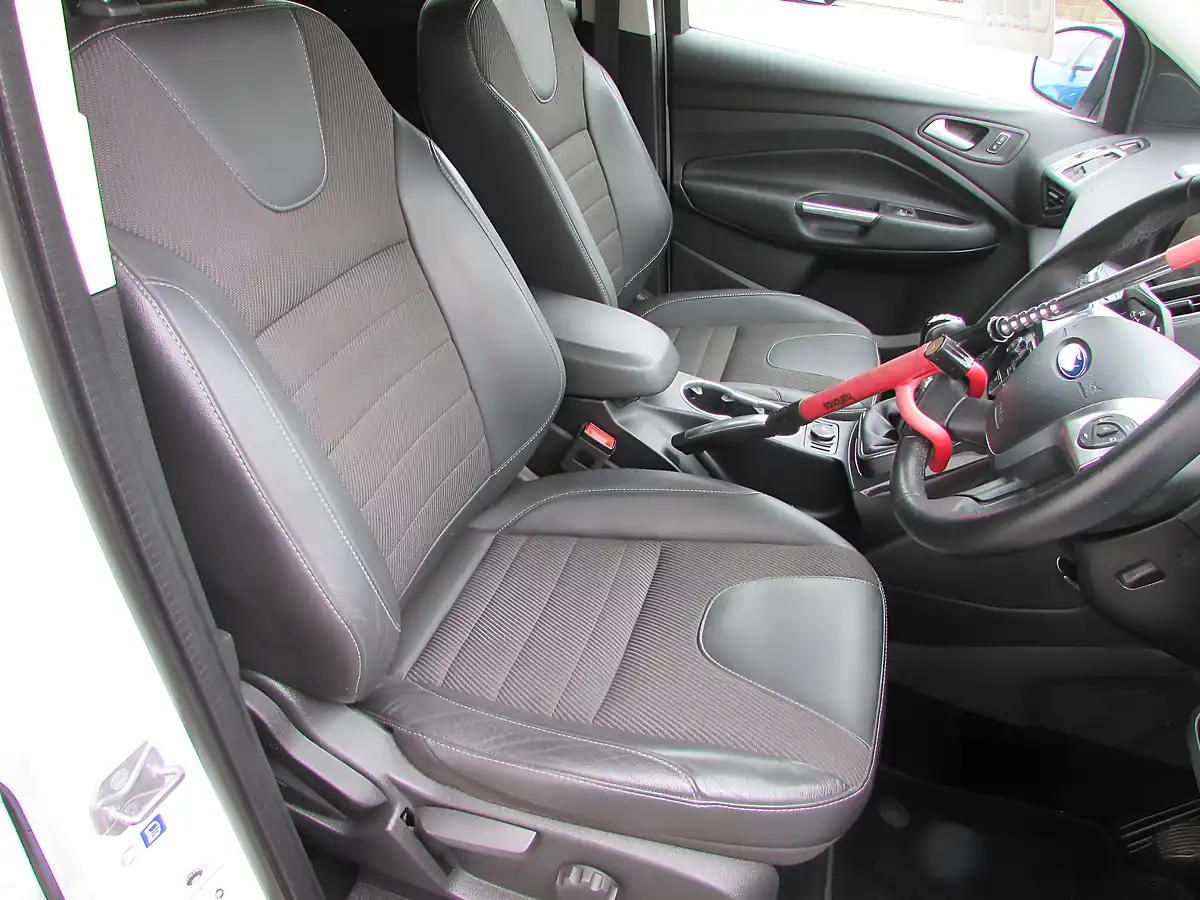 Used 2016 Ford Kuga Titanium Sport White - Interior and Exterior details 6