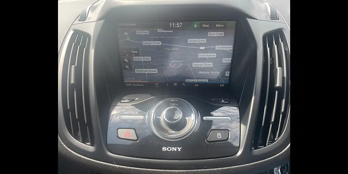 Used 2016 Ford Kuga Titanium White - Interior and Exterior details 15