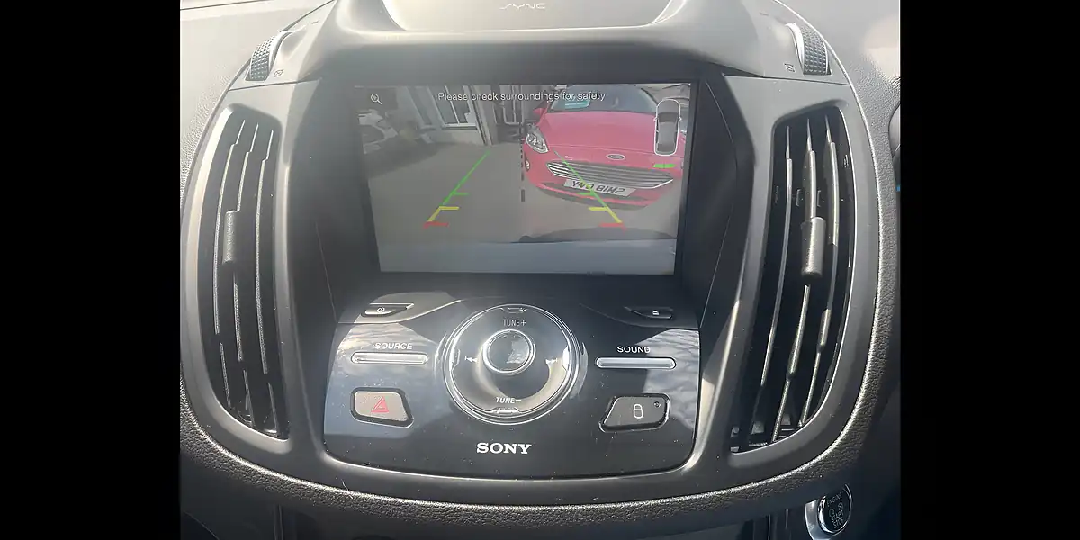 Used 2016 Ford Kuga Titanium White - Interior and Exterior details 16