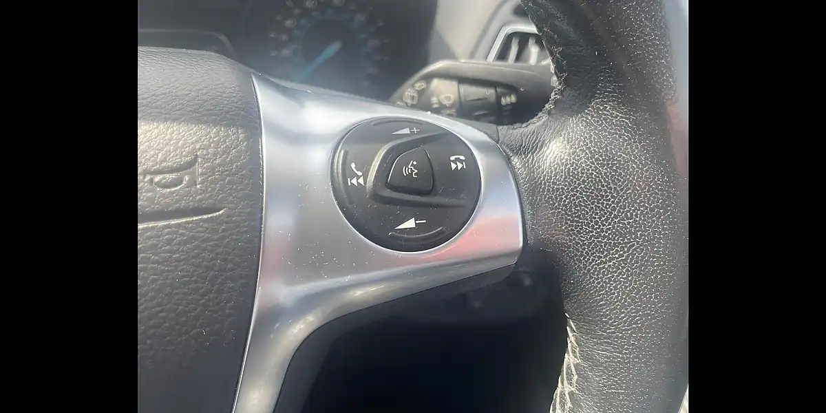 Used 2016 Ford Kuga Titanium White - Interior and Exterior details 19