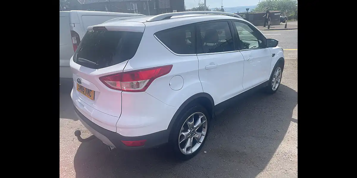 Used 2016 Ford Kuga Titanium White - Interior and Exterior details 4