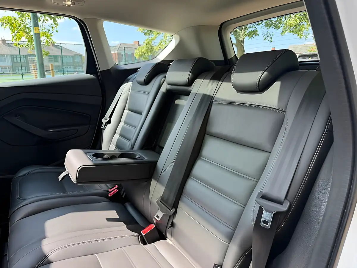 Used 2016 Ford Kuga Titanium White - Interior and Exterior details 12