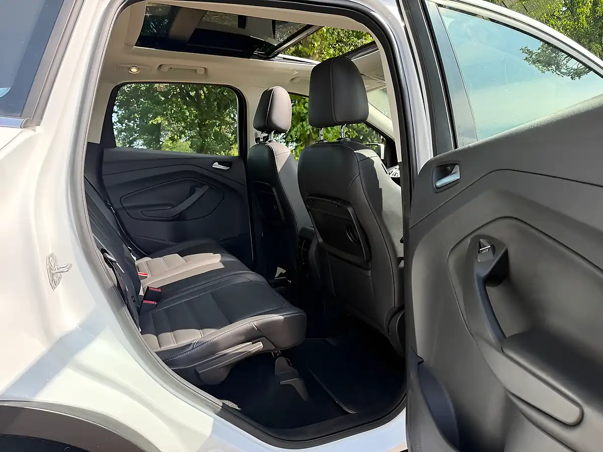 Used 2016 Ford Kuga Titanium White - Interior and Exterior details 13