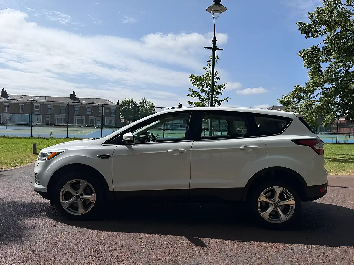 Used 2016 Ford Kuga Titanium White - Interior and Exterior details 6