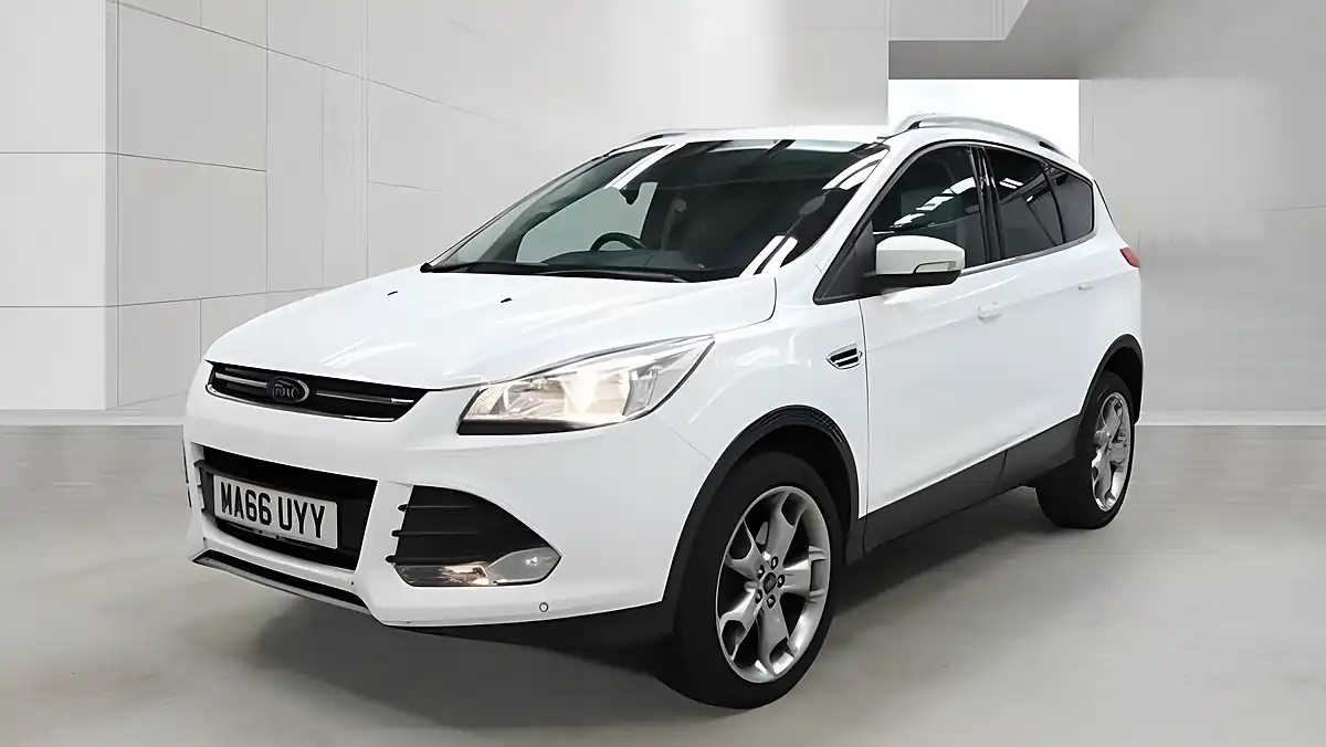 Used 2016 Ford Kuga Titanium White - Front View