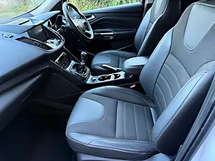 Used 2016 Ford Kuga Titanium White - Interior and Exterior details 16