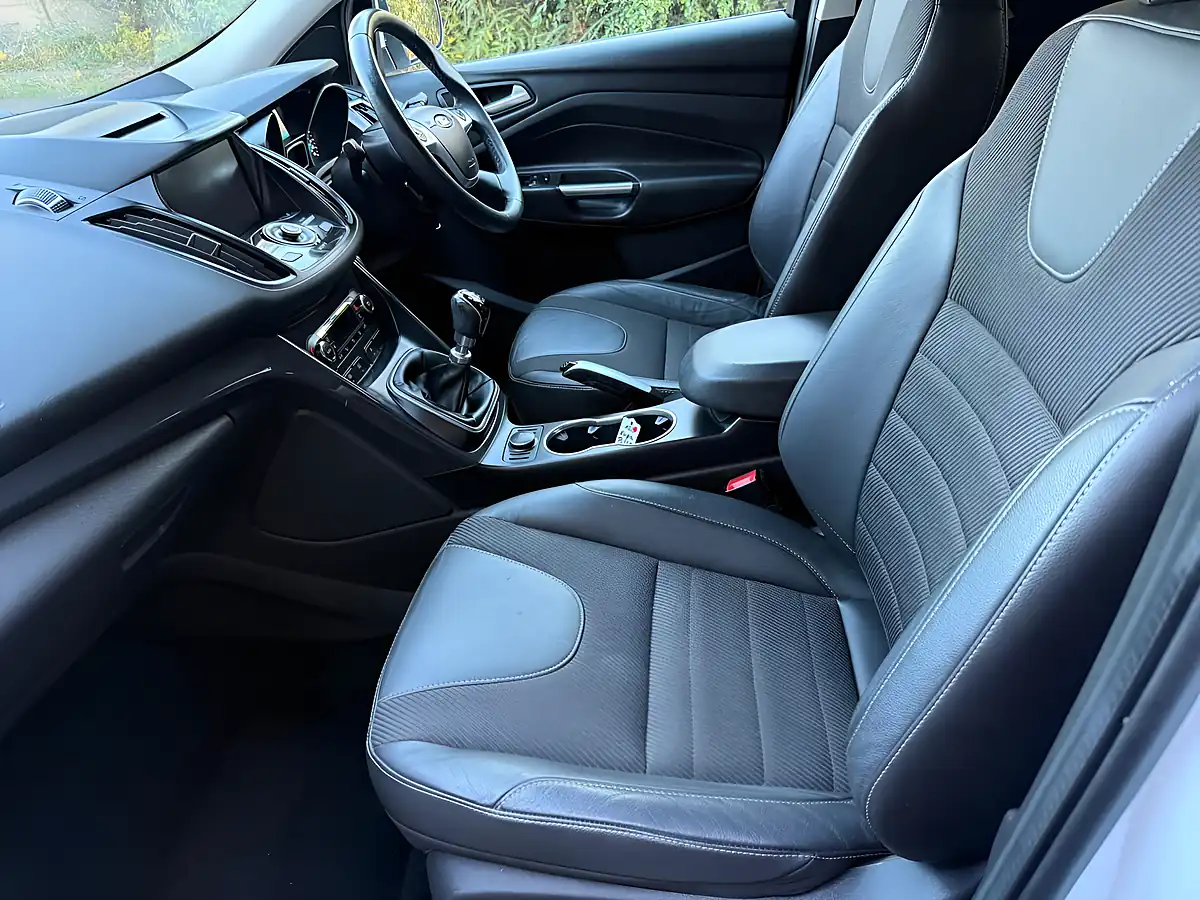 Used 2016 Ford Kuga Titanium White - Interior and Exterior details 16