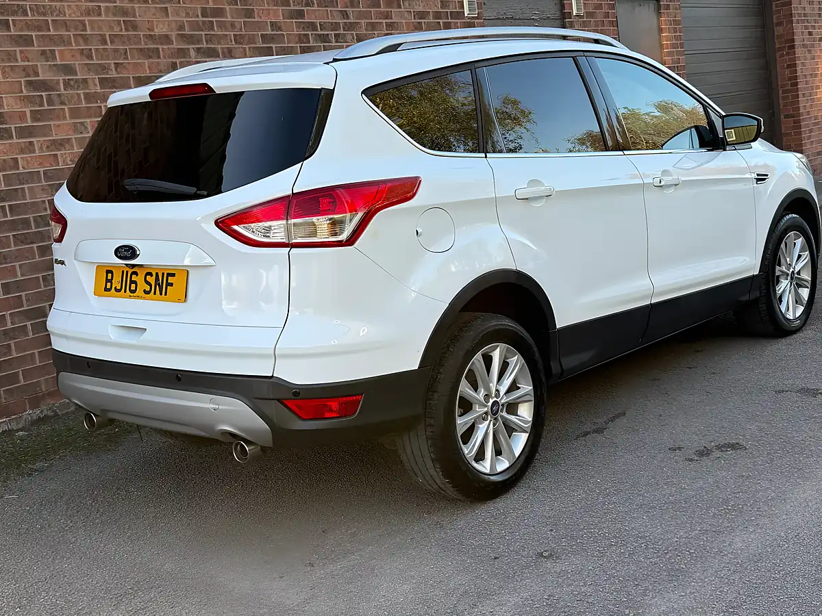 Used 2016 Ford Kuga Titanium White - Interior and Exterior details 6