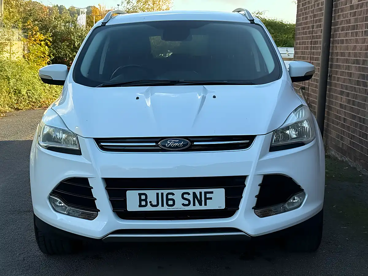 Used 2016 Ford Kuga Titanium White - Interior and Exterior details 7