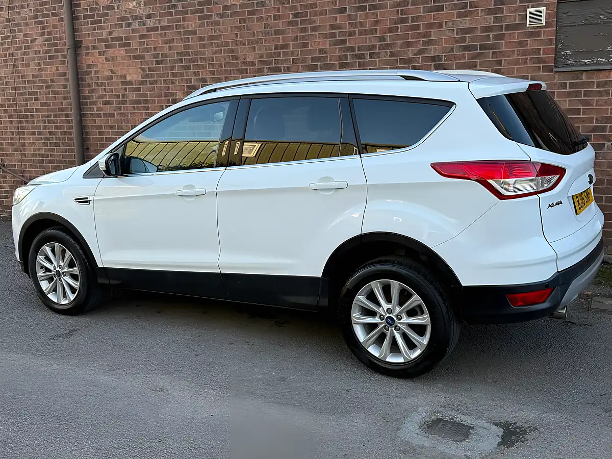 Used 2016 Ford Kuga Titanium White - Interior and Exterior details 9