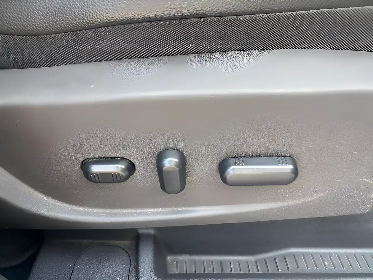 Used 2016 Ford Kuga Titanium X Black - Interior and Exterior details 12
