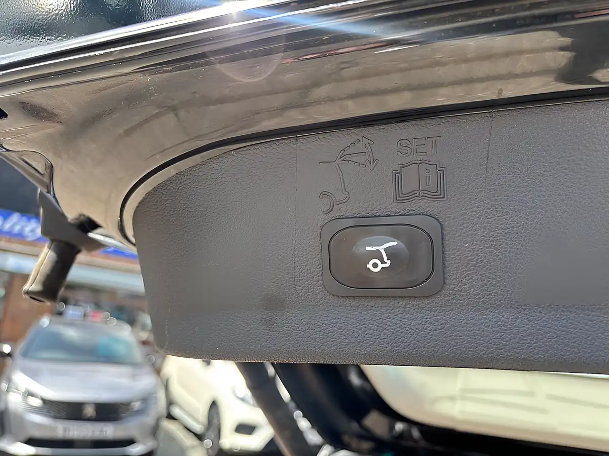 Used 2016 Ford Kuga Titanium X Black - Interior and Exterior details 13