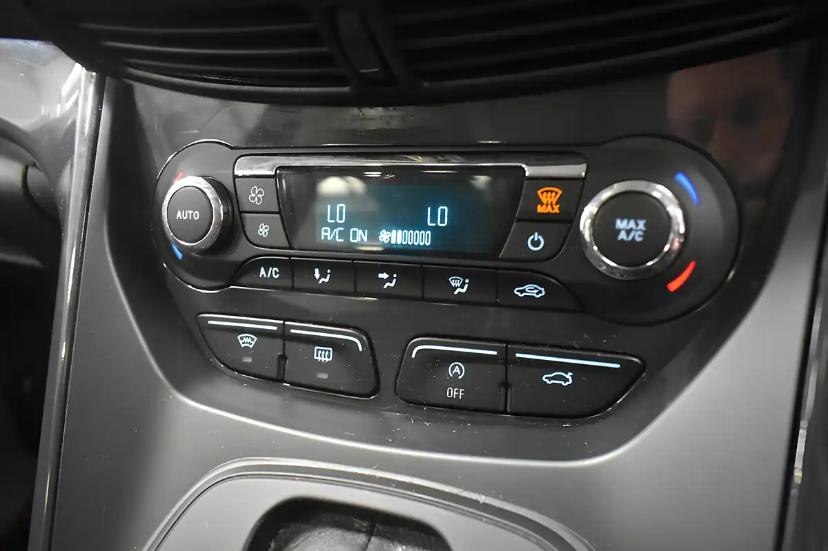 Used 2016 Ford Kuga Titanium X Blue - Interior and Exterior details 14