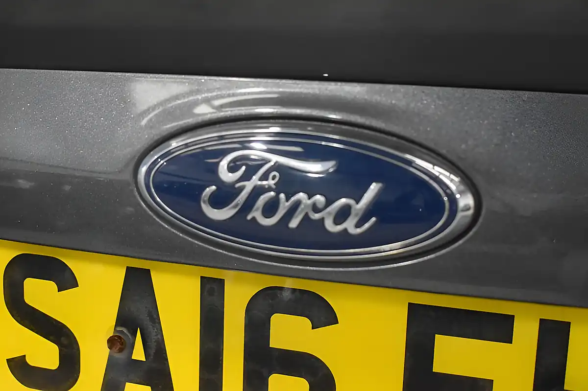Used 2016 Ford Kuga Titanium X Grey - Interior and Exterior details 18