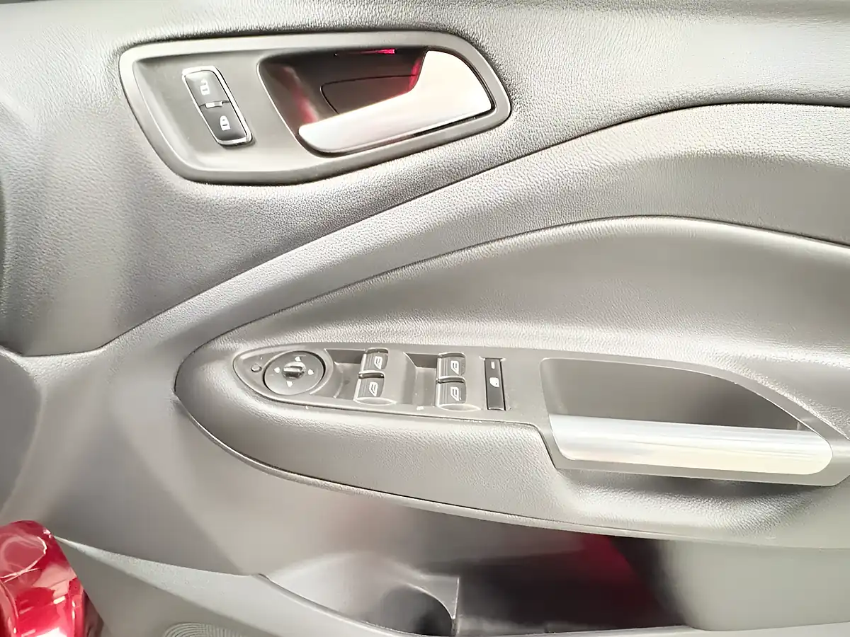 Used 2016 Ford Kuga Titanium X Red - Interior and Exterior details 17