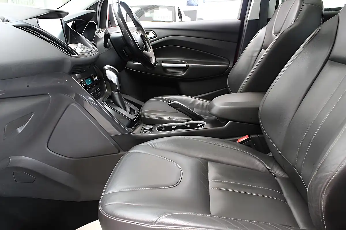 Used 2016 Ford Kuga Titanium X Red - Interior and Exterior details 12