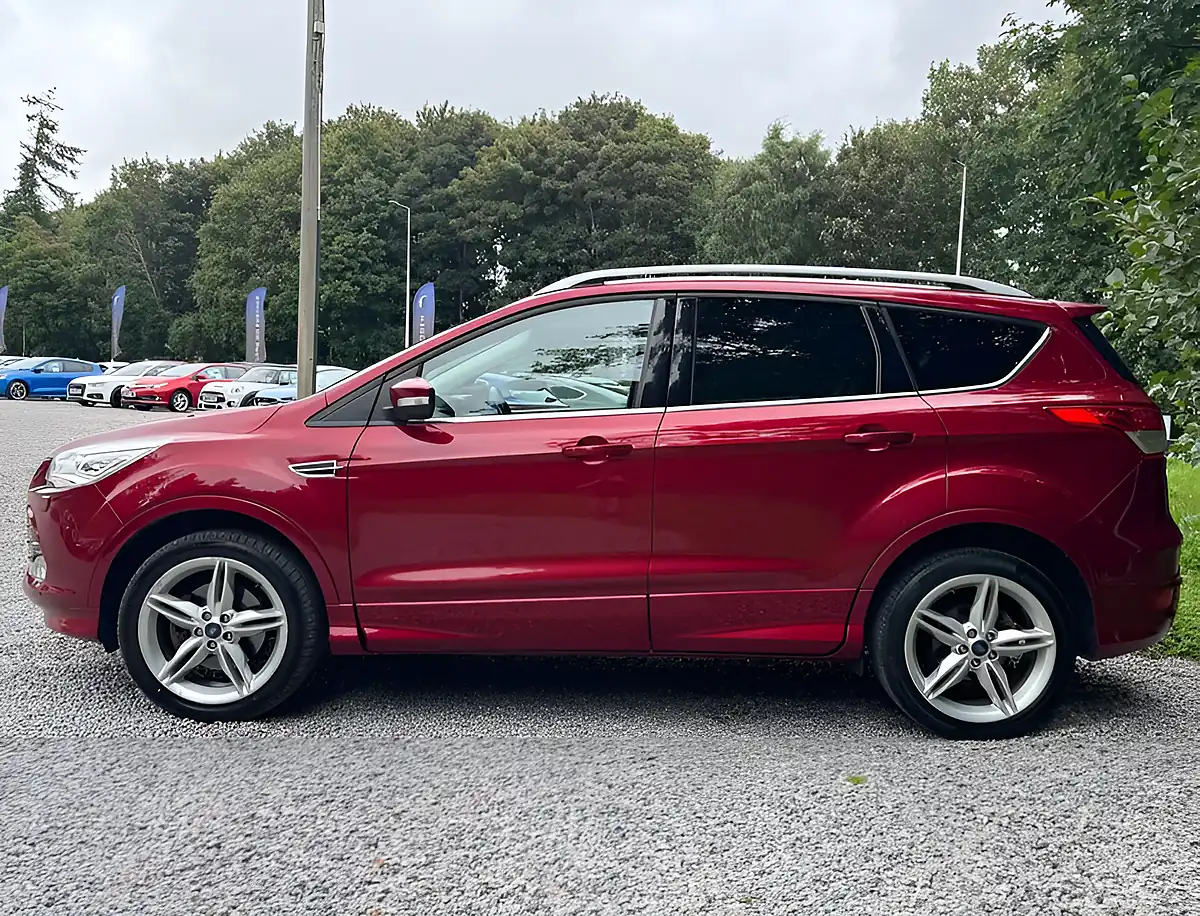 Used 2016 Ford Kuga Titanium X Ruby Red - Interior and Exterior details 6