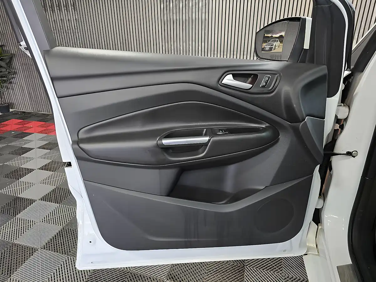 Used 2016 Ford Kuga Titanium X White - Interior and Exterior details 11