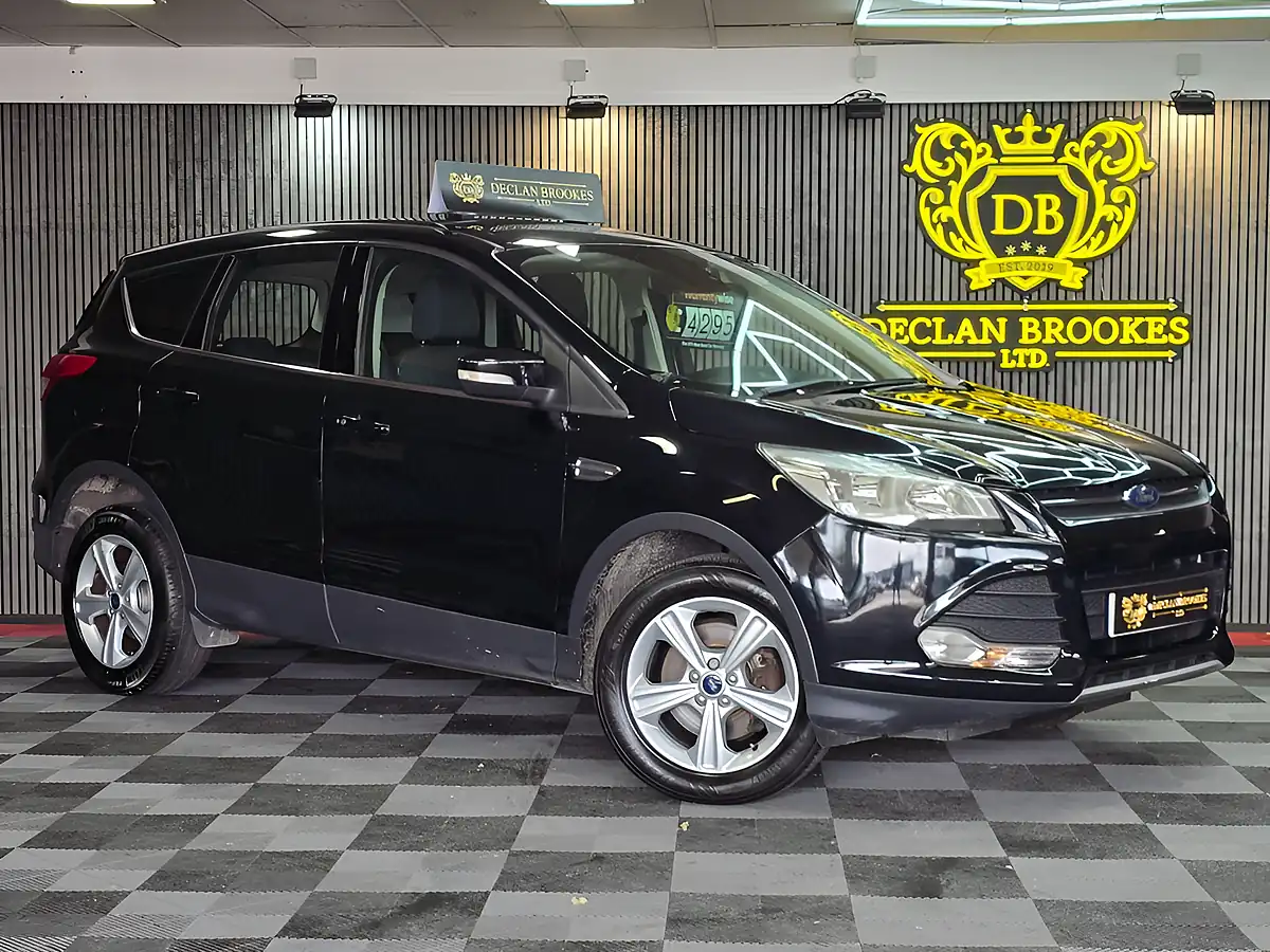 Used 2016 Ford Kuga Zetec Black - Front View