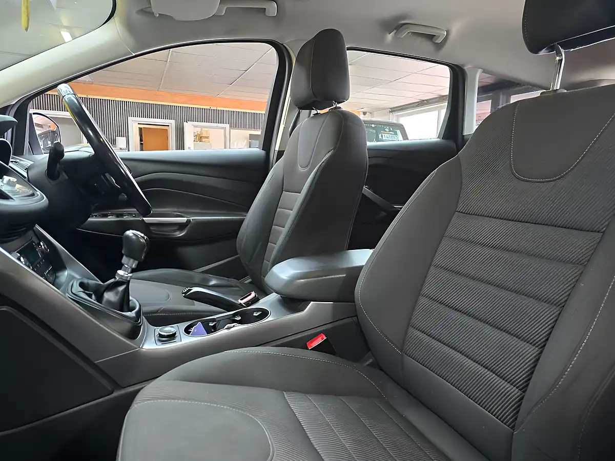 Used 2016 Ford Kuga Zetec Black - Interior and Exterior details 10
