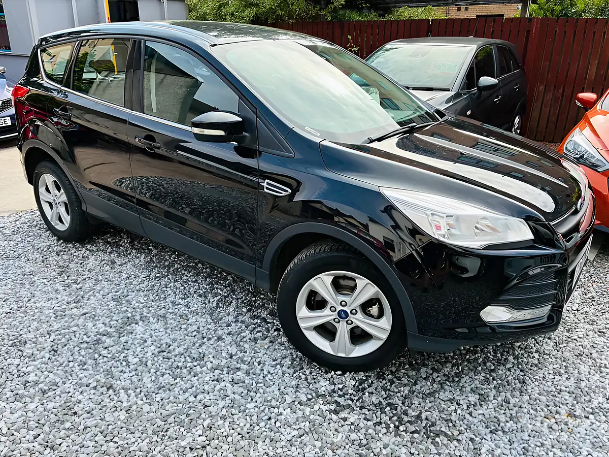 Used 2016 Ford Kuga Zetec Black - Front View