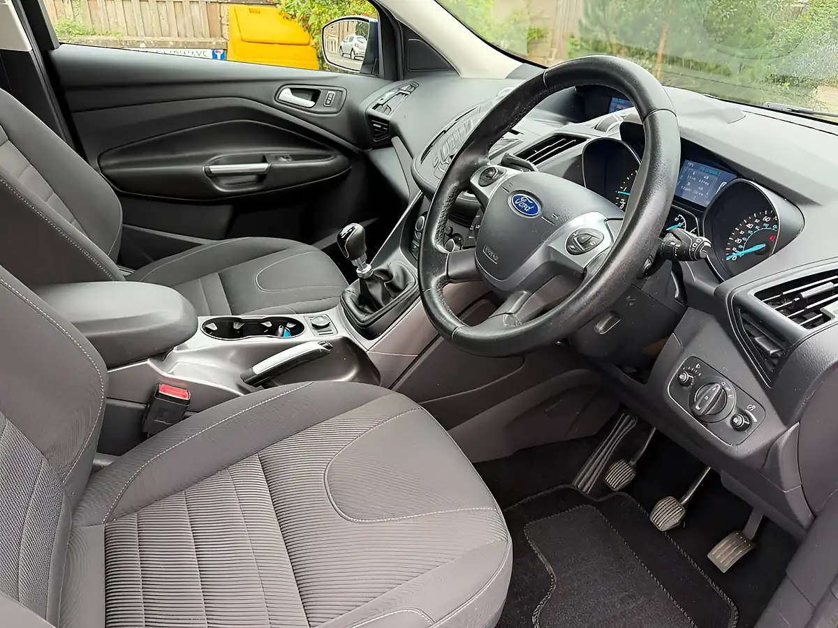 Used 2016 Ford Kuga Zetec Blue - Interior and Exterior details 8