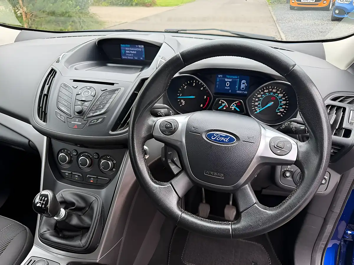 Used 2016 Ford Kuga Zetec Blue - Interior and Exterior details 9