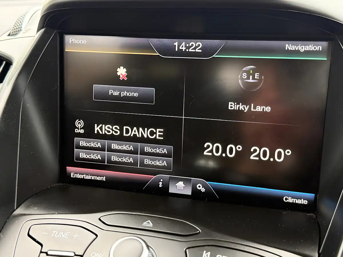 Used 2016 Ford Kuga Zetec Blue - Interior and Exterior details 12