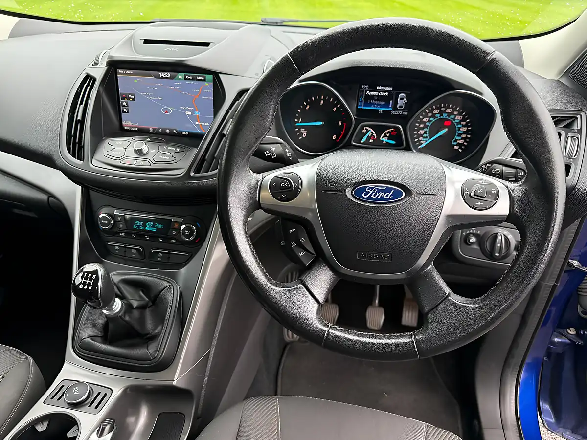 Used 2016 Ford Kuga Zetec Blue - Interior and Exterior details 9