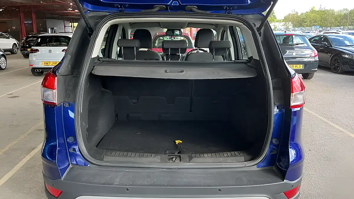 Used 2016 Ford Kuga Zetec Blue - Interior and Exterior details 10