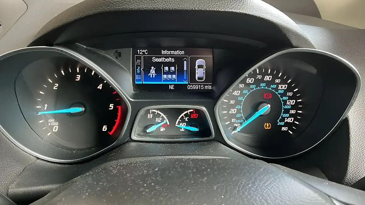 Used 2016 Ford Kuga Zetec Blue - Interior and Exterior details 13