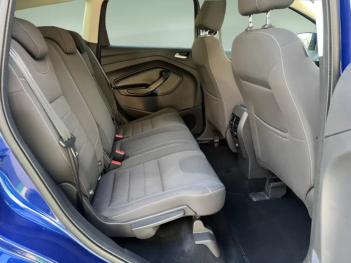 Used 2016 Ford Kuga Zetec Blue - Interior and Exterior details 15