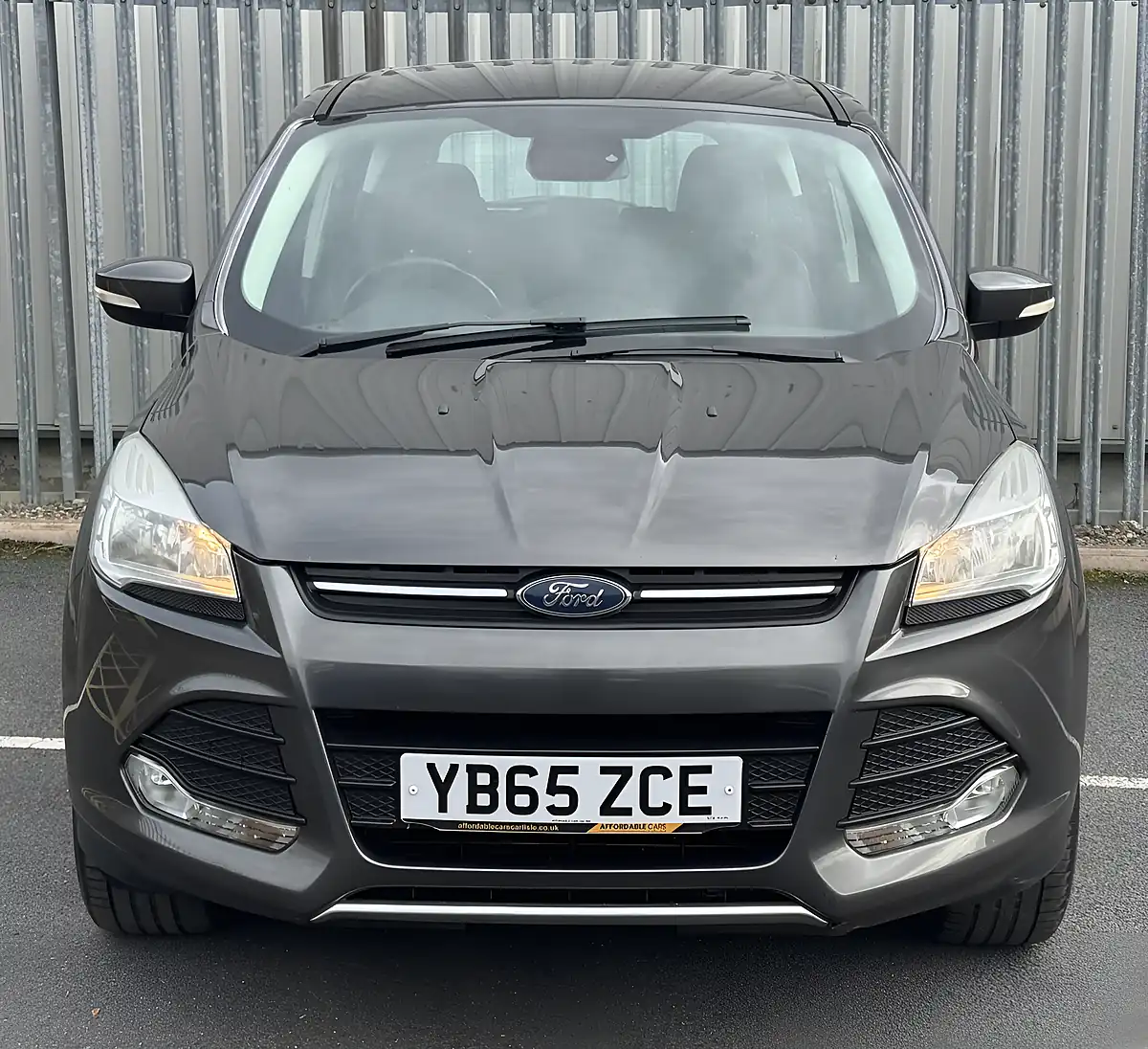 Used 2016 Ford Kuga Zetec Grey - Interior and Exterior details 3