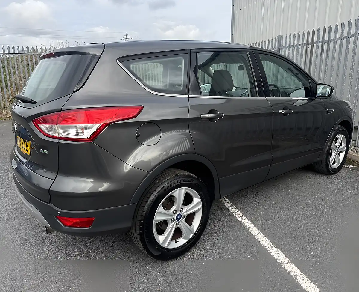 Used 2016 Ford Kuga Zetec Grey - Interior and Exterior details 5