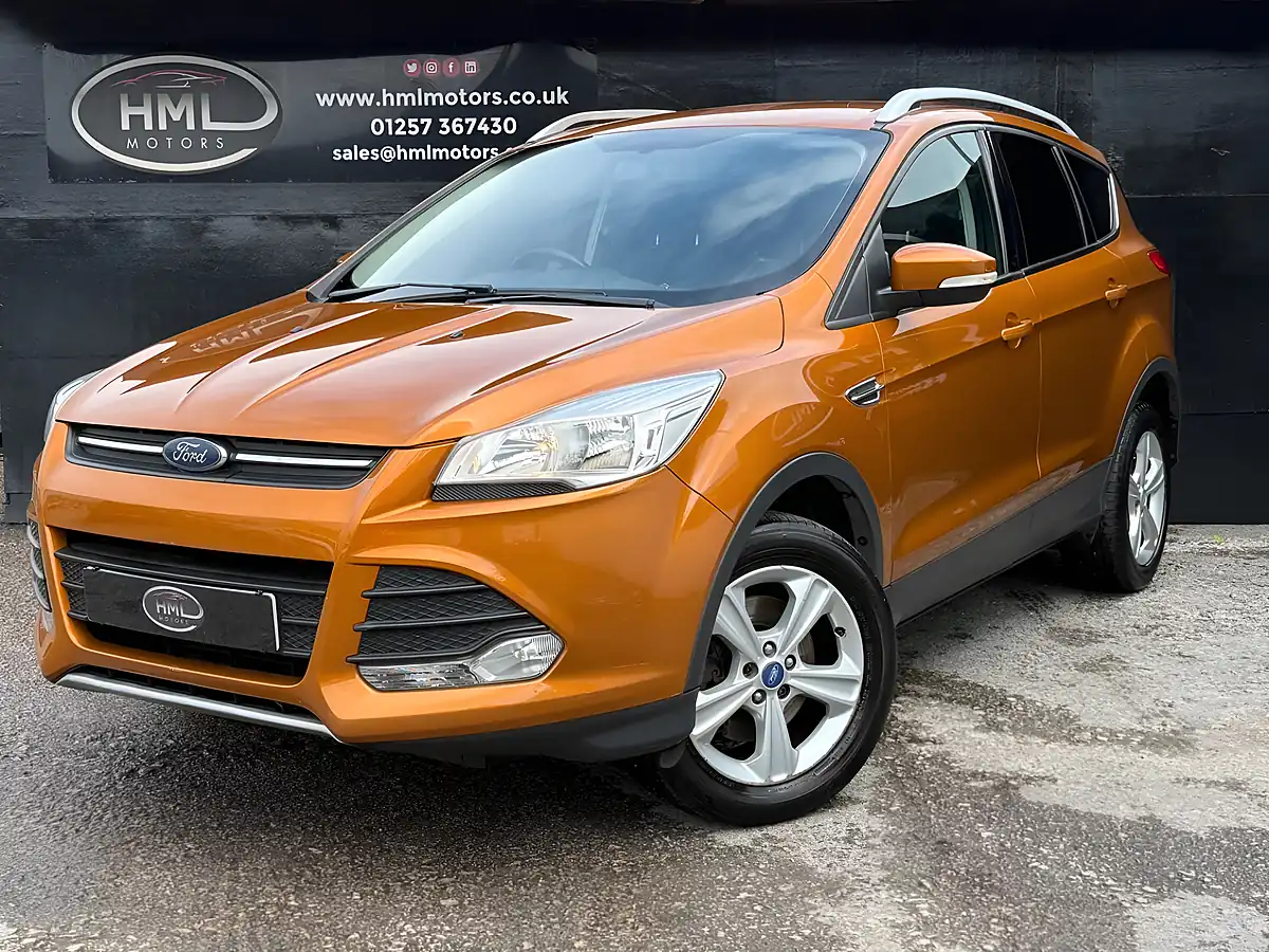 Used 2016 Ford Kuga Zetec Orange - Front View