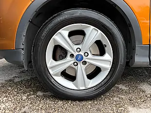 Used 2016 Ford Kuga Zetec Orange - Interior and Exterior details 10