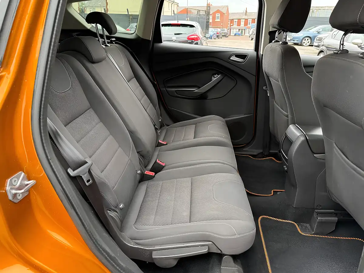Used 2016 Ford Kuga Zetec Orange - Interior and Exterior details 13