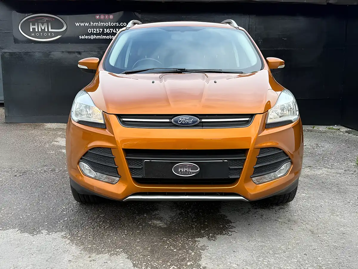Used 2016 Ford Kuga Zetec Orange - Interior and Exterior details 5