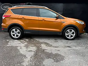 Used 2016 Ford Kuga Zetec Orange - Interior and Exterior details 7