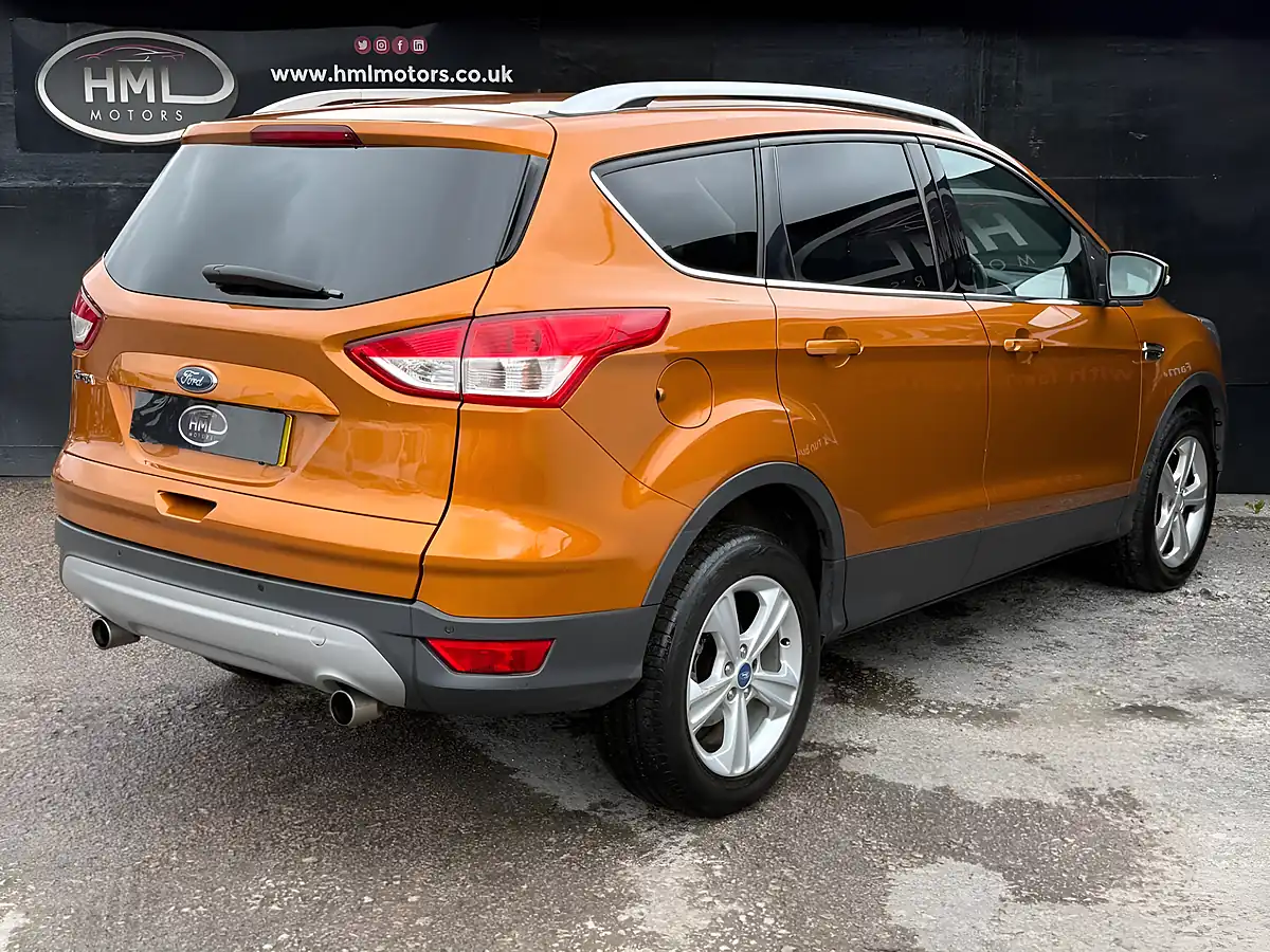 Used 2016 Ford Kuga Zetec Orange - Interior and Exterior details 8