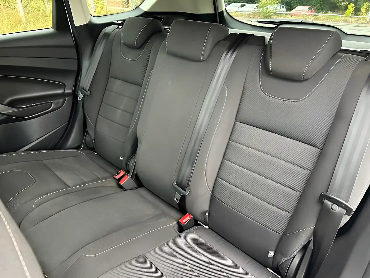 Used 2016 Ford Kuga Zetec White - Interior and Exterior details 13