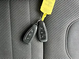Used 2016 Ford Kuga Zetec White - Interior and Exterior details 20