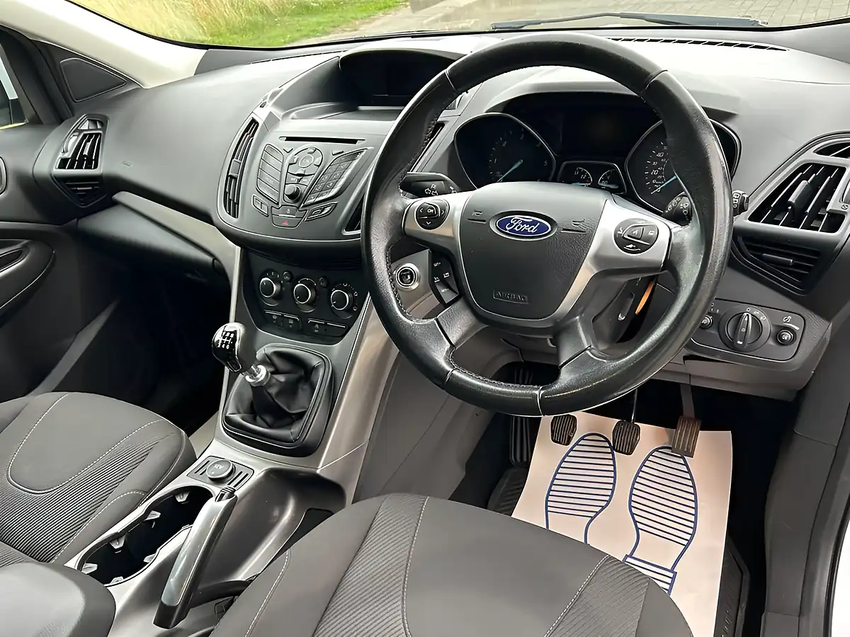Used 2016 Ford Kuga Zetec White - Interior and Exterior details 3